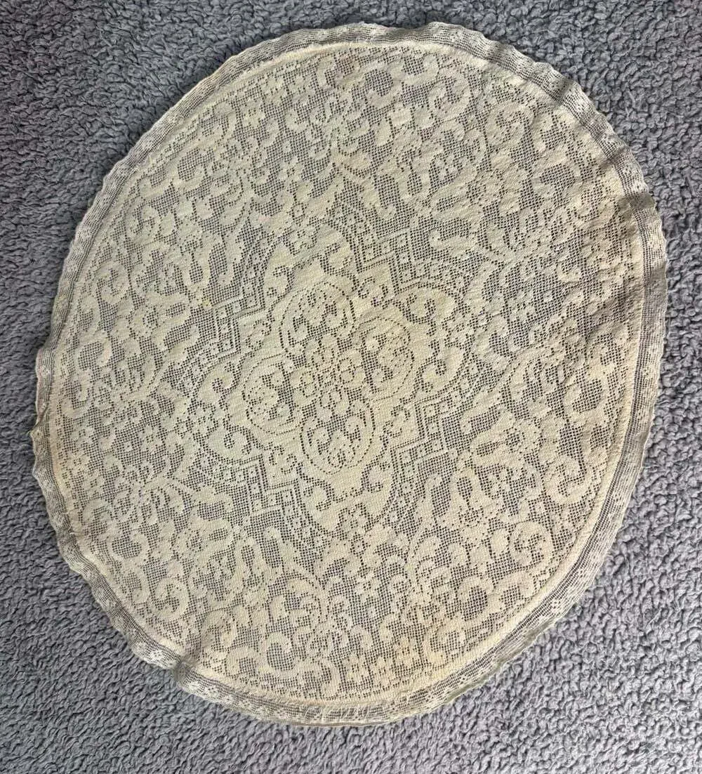 VTG Assorted Linens and Crochet Doily Table Mat Set (4-Piece)